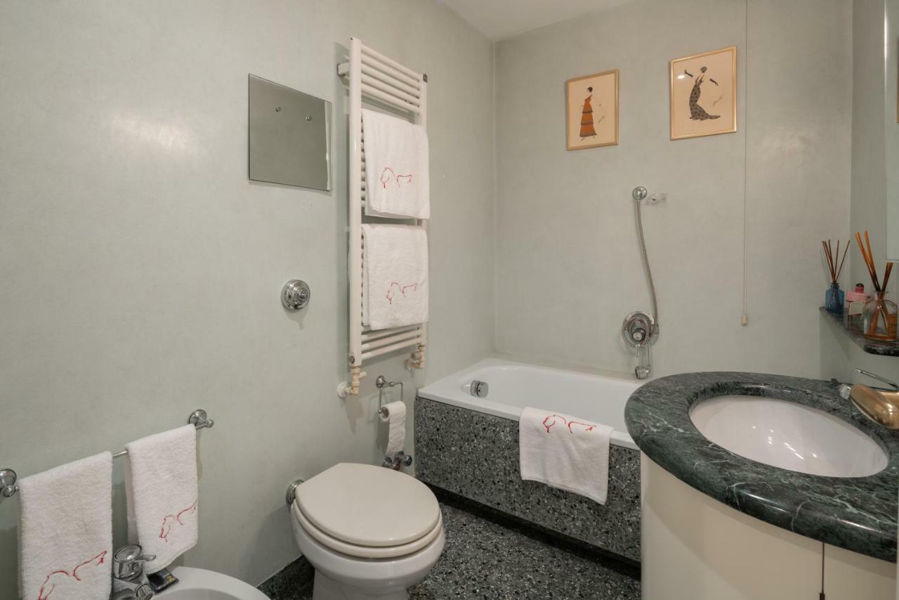 Garden Apartment Venesia Bagian luar foto