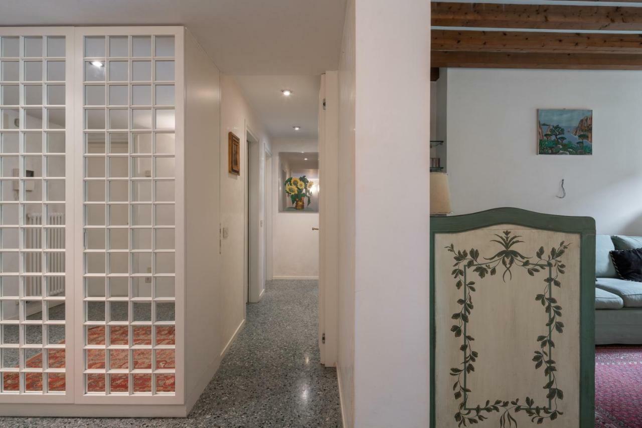 Garden Apartment Venesia Bagian luar foto